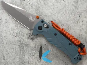 Benchmade Mini Adira 18065, Folding knife