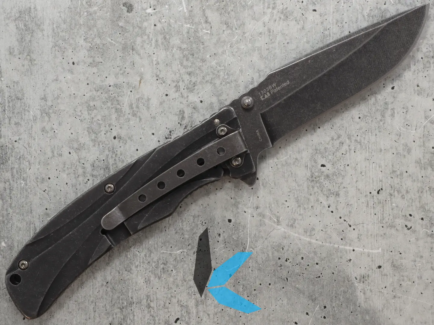 Kershaw 1303BW Manifold, Blackwash Pocket Knife - Image 2