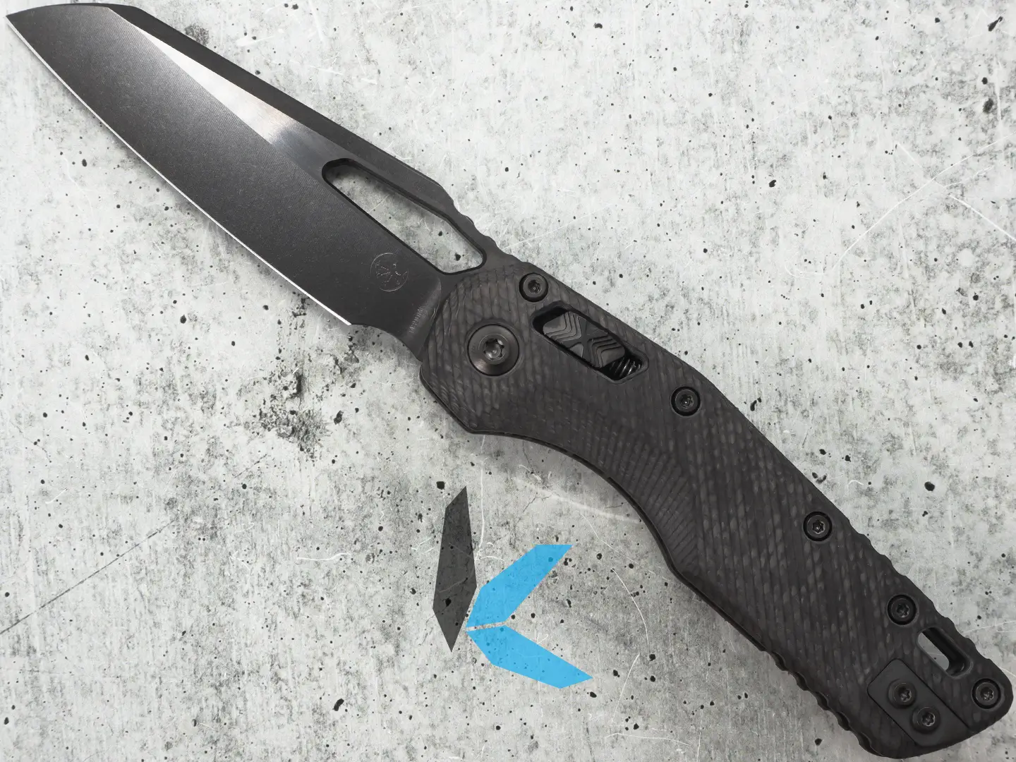 Microtech 210-1 DLCTFLCFS MSI S/E Signature Series, Fluted CF Handle, DLC Std