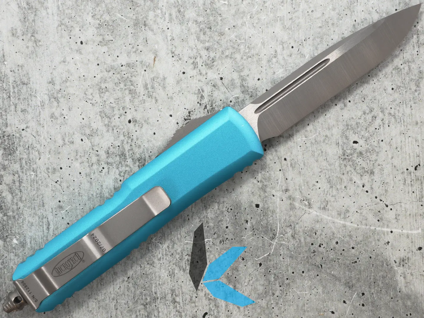 Microtech 231-4 TQ UTX-85 S/E Turquoise Satin Std - Image 2