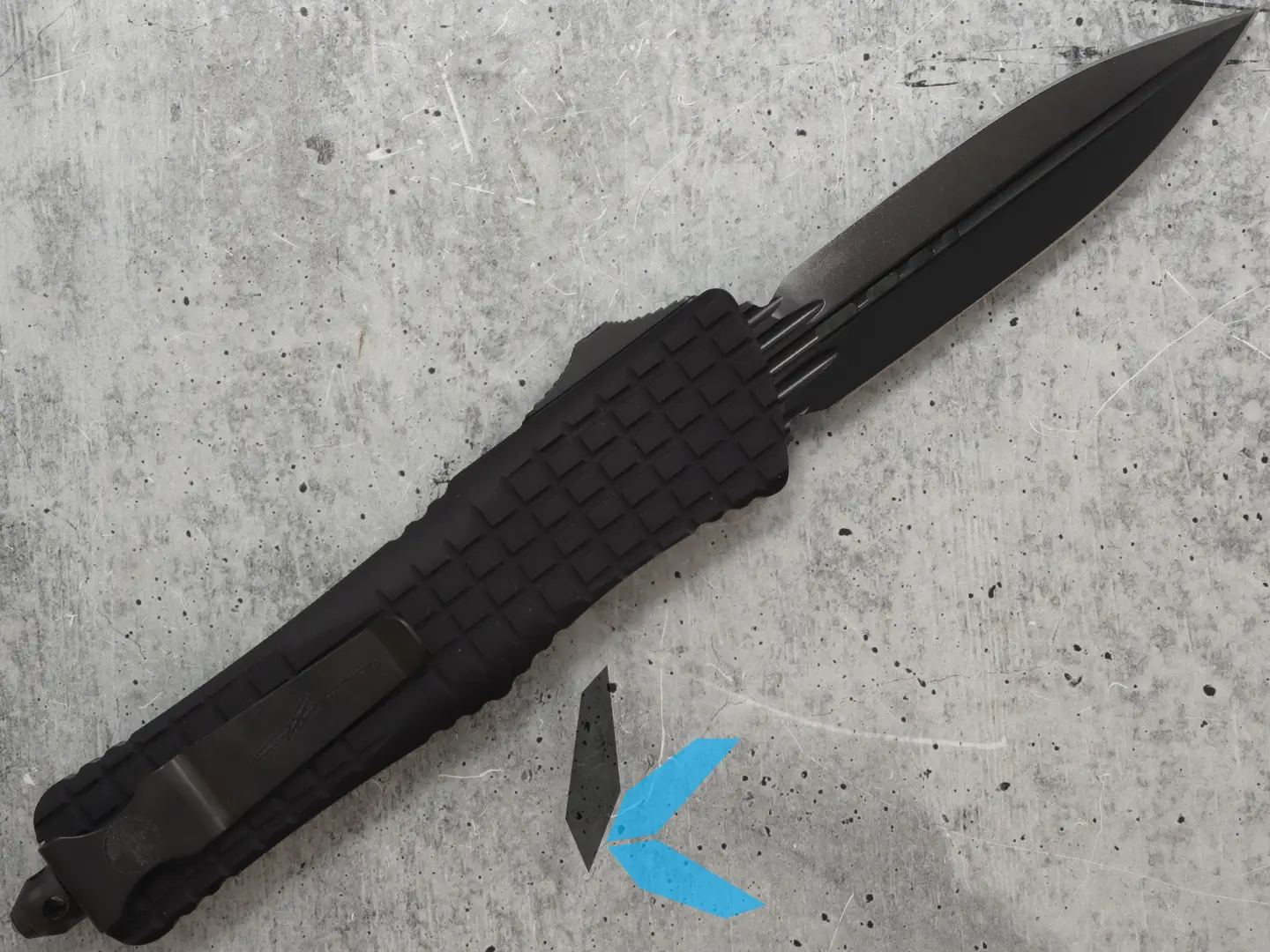 Microtech Combat Troodon Delta D/E Frag Shadow 142-1 CT-DSH - Image 2