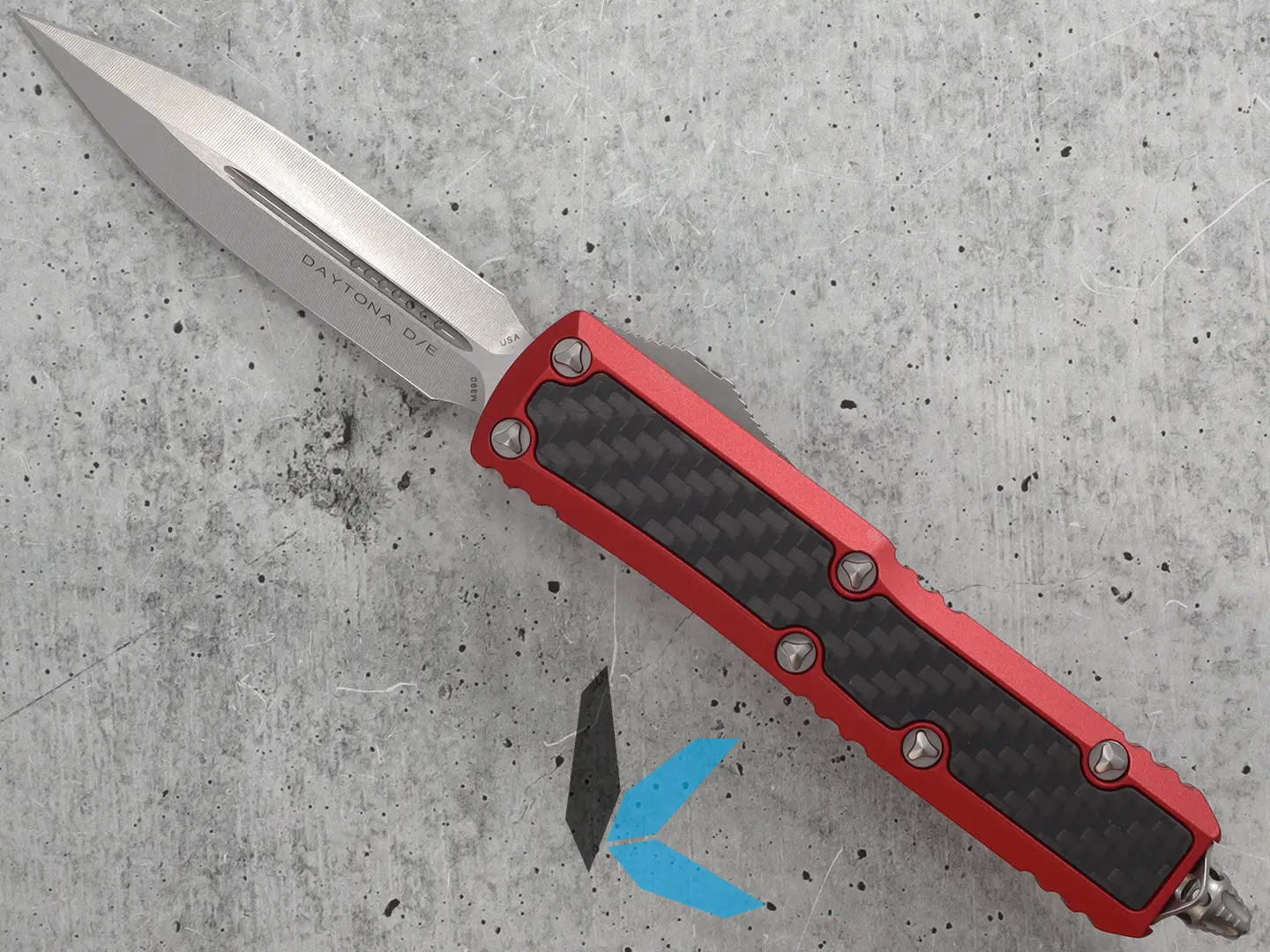 Microtech Daytona D/E Sig Series, Red, Carbon Fiber Inlay 126-10 RDCFIS