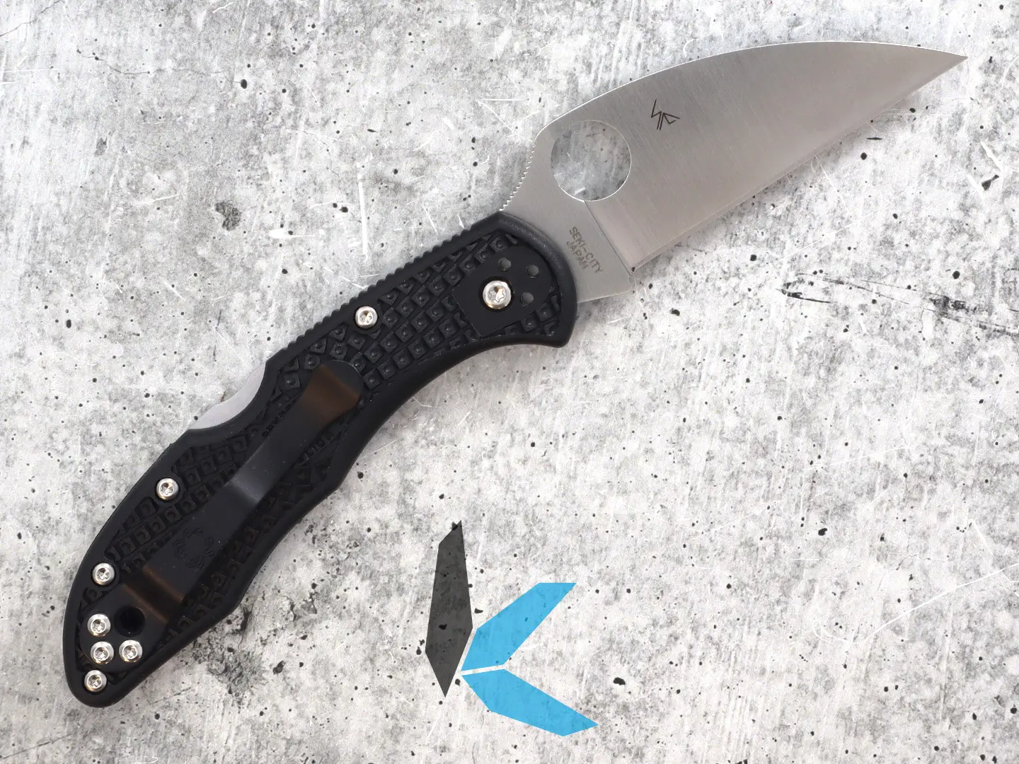 Spyderco C11FPWCBK Delica Flat WC Pln - Image 2