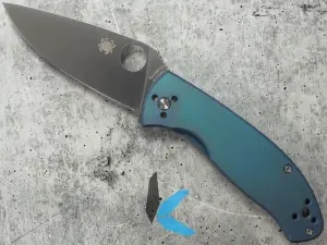 Spyderco C122TIBLP Tenacious BLUE TI PE