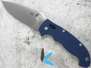 Spyderco C95GPCBL2 Manix 2 XL Cobalt Blue G10
