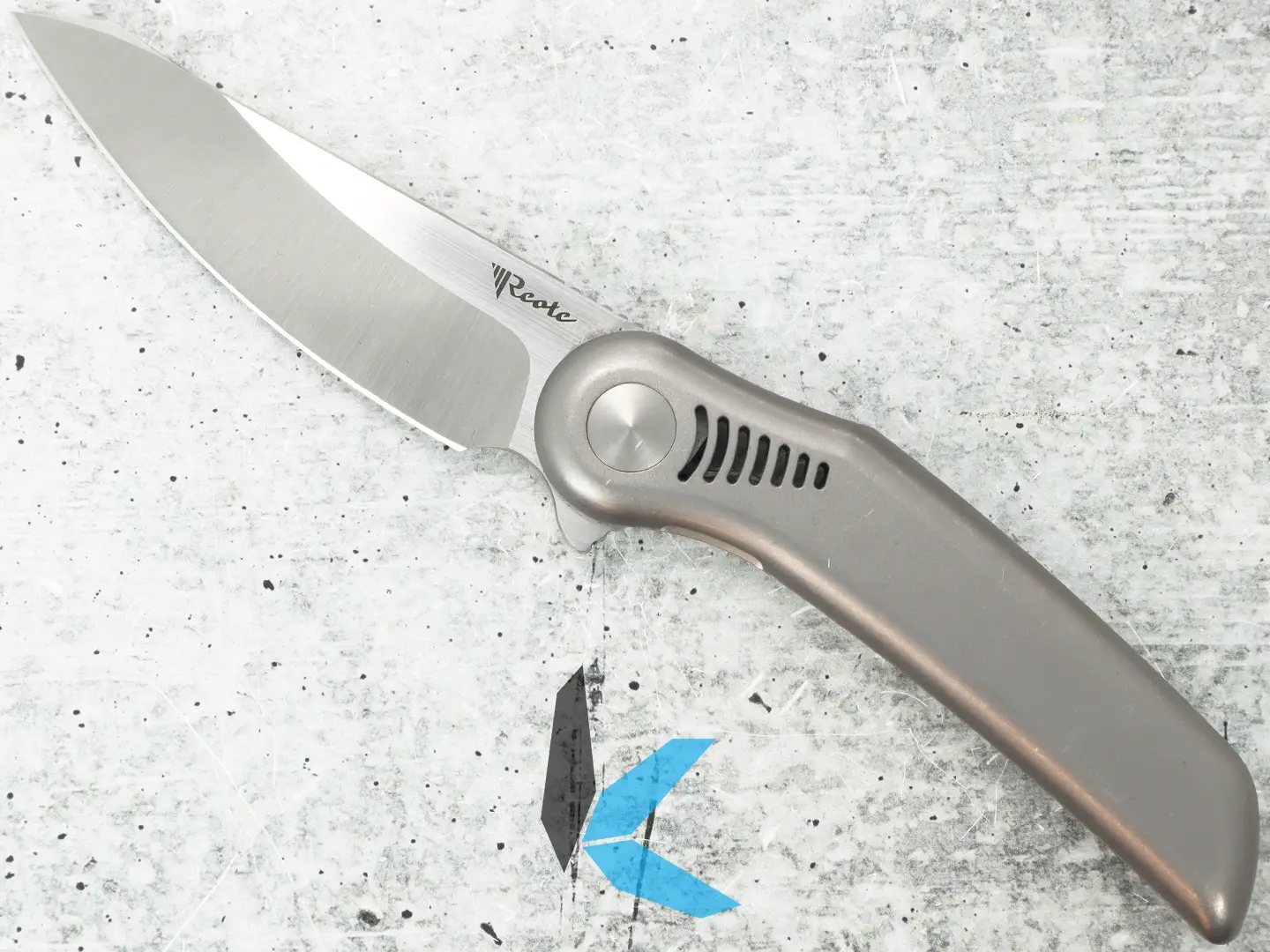 Used Reate Knives Gents #9, M390 Blade, Satin Finish Titanium with Box - Image 2