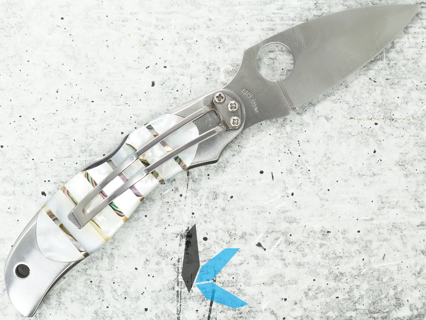 Used Spyderco C92PAPKopa Pearl/Abalone with Box - Image 3