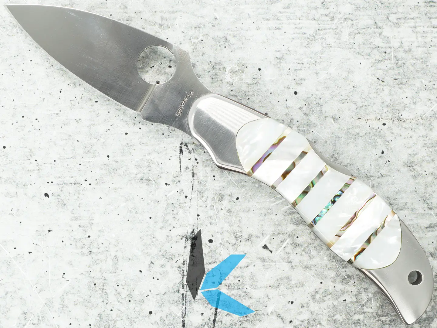 Used Spyderco C92PAPKopa Pearl/Abalone with Box - Image 2