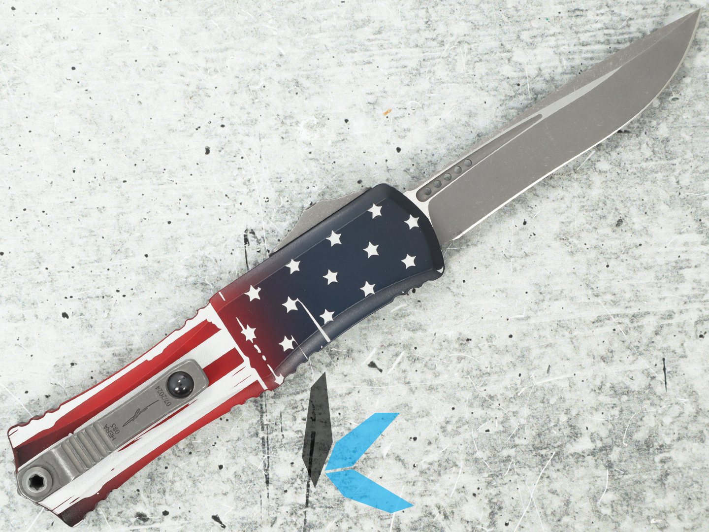 Used Microtech 1705M-10FLAGS Hera II Mini Recurve, Signature Series USA Flag S/N 085 - Image 3