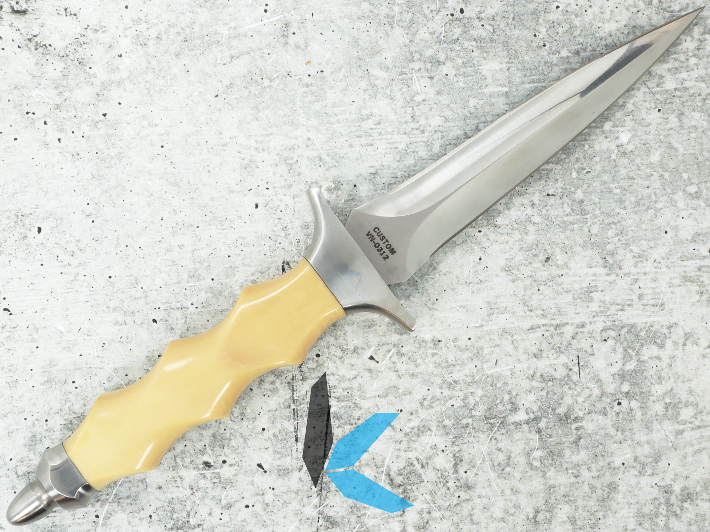 Used V Neeley Dagger with Sheath - Image 3